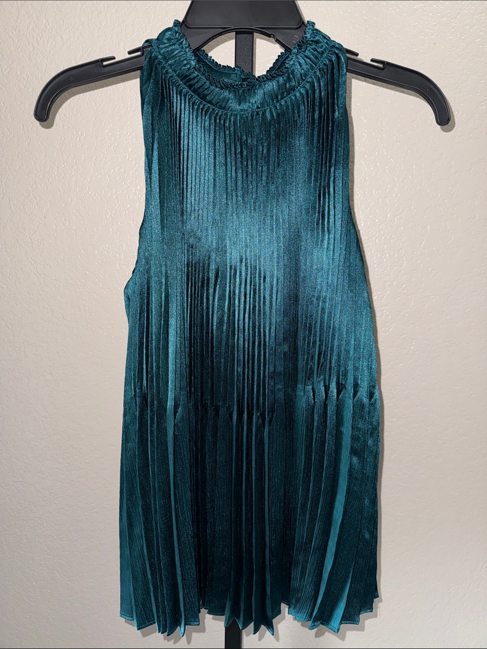 Nine West Emerald Pleated Top size large